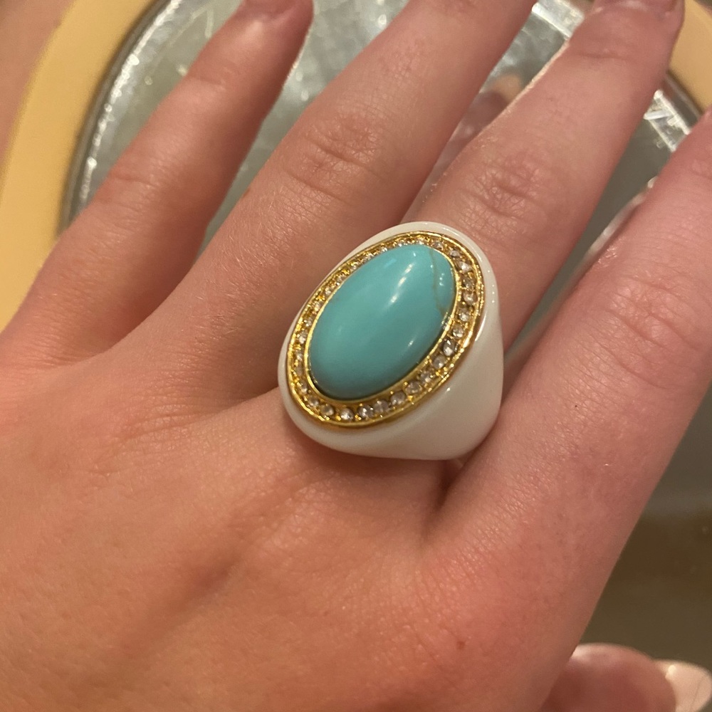 Vintage turquoise and gold ring